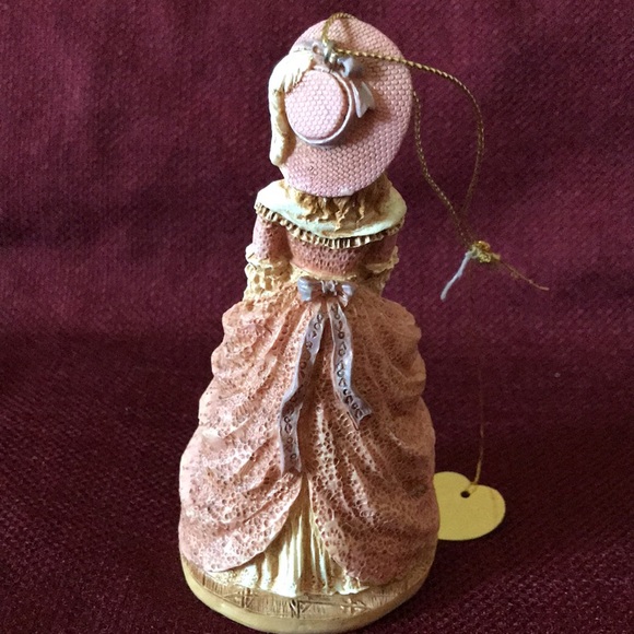 💥SALE 2/$30💥 Vintage Ornament Louis Nichole Miniature Victorian Figurine - Picture 4 of 5
